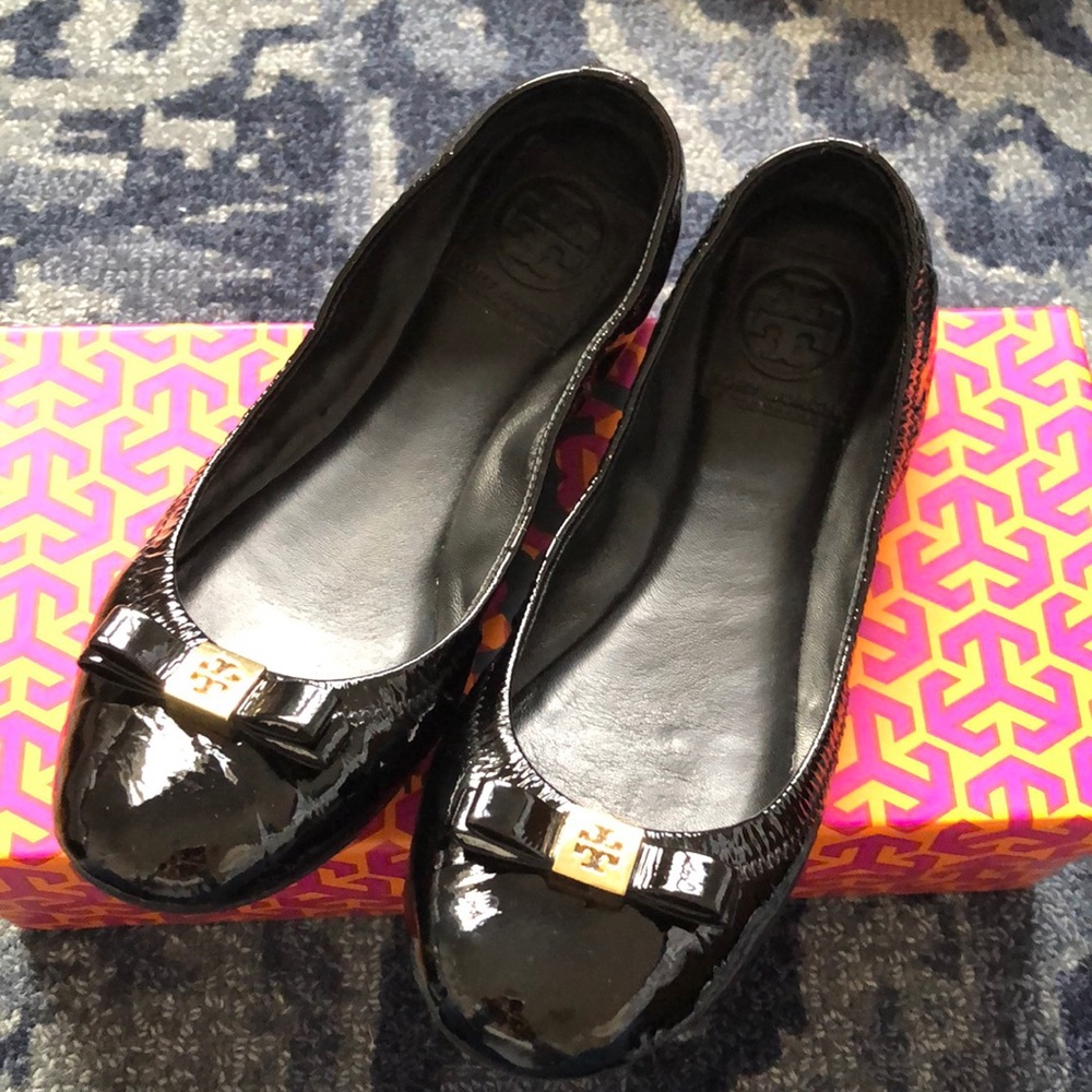 Tory Burch Eddie 2 W/ Logo Bow Ballet Shoe size 6